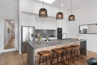 Beachfront Bliss Luxury Views - Rye - 0