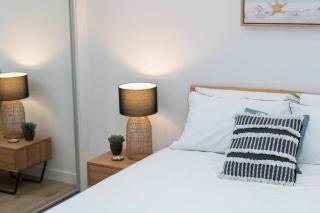 Beachfront Bliss Luxury Views - 7