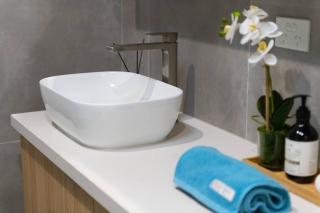 Beachfront Bliss Luxury Views - Rye - 4