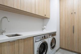 Beachfront Bliss Luxury Views - 2