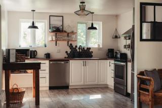 Magnifique chalet au bord du lac avec Spa - 3