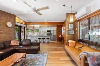 Private Gate to Beach Sleeps 10 - Cowes - 3