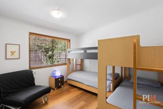 Private Gate to Beach Sleeps 10 - Cowes - 2