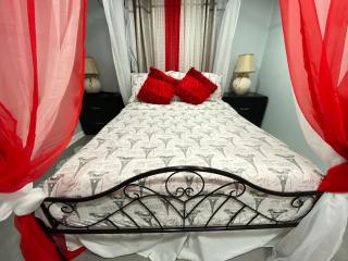 Nice one bedroom apartment at 15 minutes to New York excellent bus transportation - North Bergen - 1