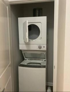 Luxury 1BR/1BA w/ Top Amenities in Prime Location - Fort Wayne - 1