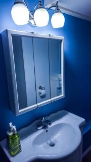 Cosy Basement Apartment on the East side. - 1