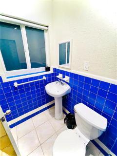 Madison Apartments - Hollywood - 1