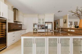 Vineyard Lane - Winery Escape - 8