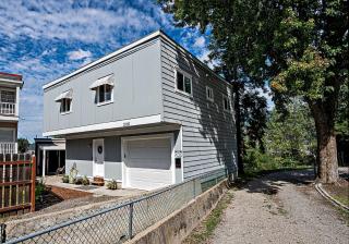 Peak Haven: 2BR Mountain View - 3