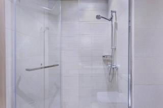 Tranquil Studio Retreat In Azizi 34-urban Getaway! - Dubai - 1