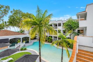 two bedroom beach front apartment @ Alassio Palm Cove - 0