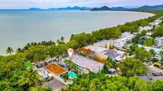 two bedroom beach front apartment @ Alassio Palm Cove - 7
