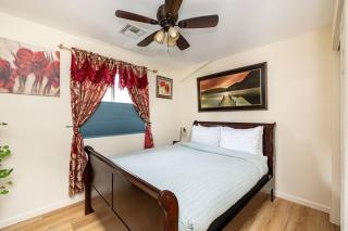 Tranquil Retreat: Luxury Home at Mount Elden's Foothills, Steps from Route 66 and Flagstaff Mall - Flagstaff - 1