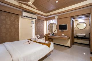 Sree Bharani Hotels - Tirunelveli - 1