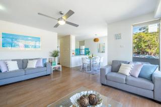 Fleetwood 3 63 Shoal Bay Road Relaxed living with water views overlooking Shoal Bay - Shoal Bay - 4