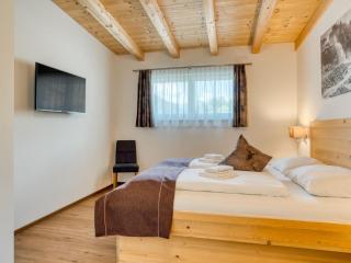 Holiday Home in Neukirchen with Mountain Views - 1