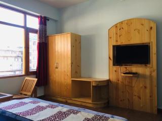HOTEL CORNER RETREAT BnB - 2