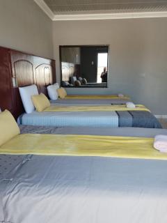 Kgakgamela Road Lodge - 2