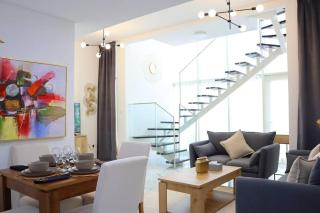 Urban Oasis Retreat Transit - 2BR duplex in Masdar City - Abu Dhabi - 0