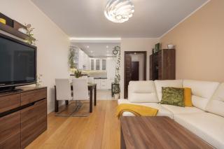 Comfortable Apartment Krakowska Wrocław with FREE PARKING by Noclegi Renters - 4