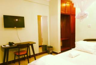 Nemart's Hotel - Dar es Salaam - 6