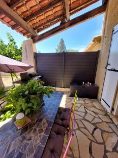 Maison de charme à Autignac avec vue sur jardin et montagne - 0