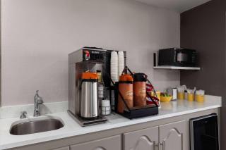 Days Inn by Wyndham Childersburg - Childersburg - 8