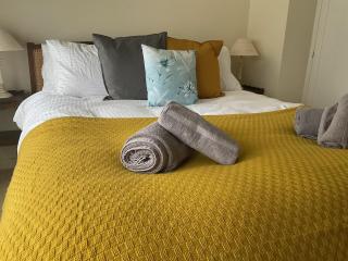 Oak Cottage cosy 5 bed sleeps 8 - dogs welcome - Holmesfield - 3
