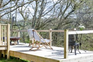 Hawkings Hideaway - 2