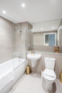 Lovely 1-Bed Apartment in London - London - 3