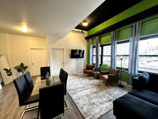McCormick 3Br/2Ba Family Oasis for up to 8 guests with Optional Parking and Gym Access - Chicago - 8
