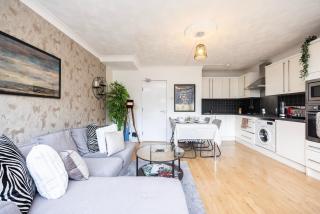 Trendy 4 bed apartment near vibrant Shoreditch w balcony and walking distance to tube - Londra - 8