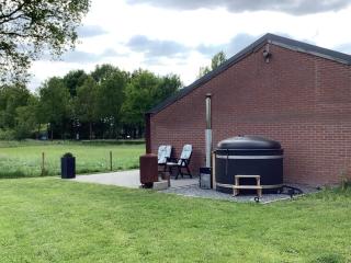 Gastenverblijf Dalem met hottub en landelijk - 1