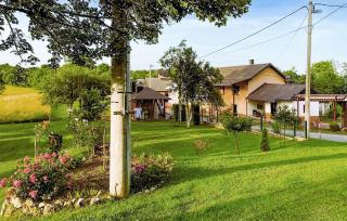 Gorgeous Home In Perusic - 2
