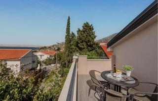 Cozy Apartment In Cesarica With Kitchen - Cesarica - 3