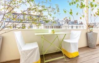 Awesome Apartment In Paris With Wifi - París - 0