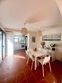 Olympia House Lovely, Close to Town and Beaches with Private Pool & Fast WiFi - Corralejo - 3