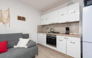 Stunning Apartment In Cesarica With Wifi - Cesarica - 6