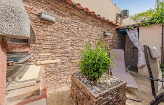 Stunning Apartment In Cesarica With Wifi - Cesarica - 3