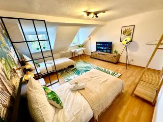 Dschungel Wohnung, geräumig, Netflix, Sonos, zentral - Duisburg - 1