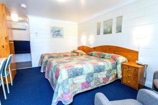 Econo Lodge Alabaster - 5