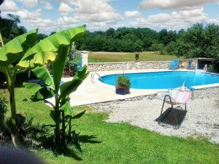 Gîtes spacieux en Dordogne avec piscine partagée et jardin 140 m² - Bosset - 3