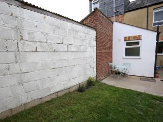 Sunny Victorian 2BR Townhouse Oxford Pass the Keys - Oxford - 1