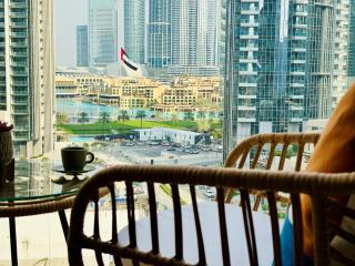 Burj Crown - Spectacular Boulevard View, Opposite Dubai Mall - Dubai - 2