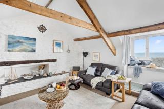 3 Bayview - Beachfront & Free Wi-Fi - 3