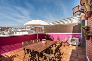 Penthouse Apartment with Terrace in Barcelona City Center - 3