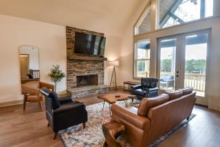 High River Homestays - East Ellijay - 1