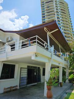Little Heaven by Sky Hive, A Beach Front Bungalow - Tanjung Bungah - 7