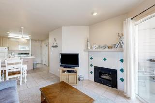 Harbor Village Pool Building Condo 104 - Garden City - 7