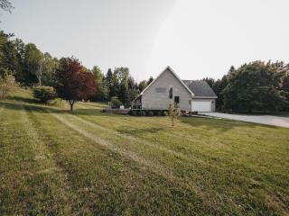 Modern Retreat near Traverse City - Cedar - 9